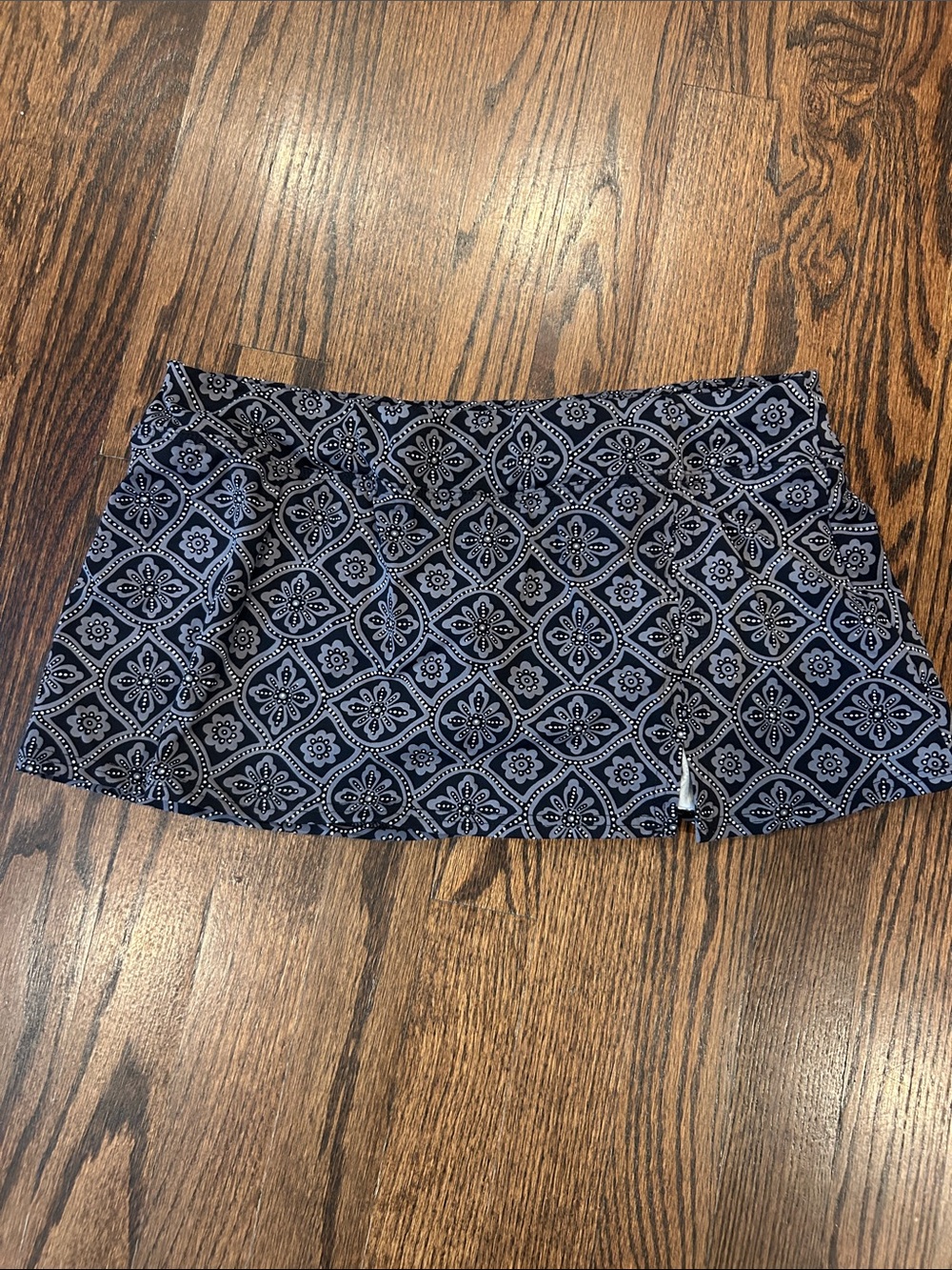 Lands' End Black and White Geometric Mini Swim Skirt